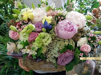 작약혼합꽃바구니/부산지역꽃배달/기장강서구제외입니다