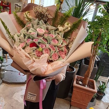 대형 생화 돈!꽃다발 ~~~/부산지역만 배송이 가능합니다(선물하실현금은 따로 입금 부탁드립니다)