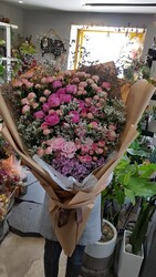 자이언트꽃다발/대형꽃다발/자나장미,미니장미,레드장미,안개,리시안셔스 원하시는꽃을 말씀주시면 좋습니다 /부산지역만배송이가능한상품입니다